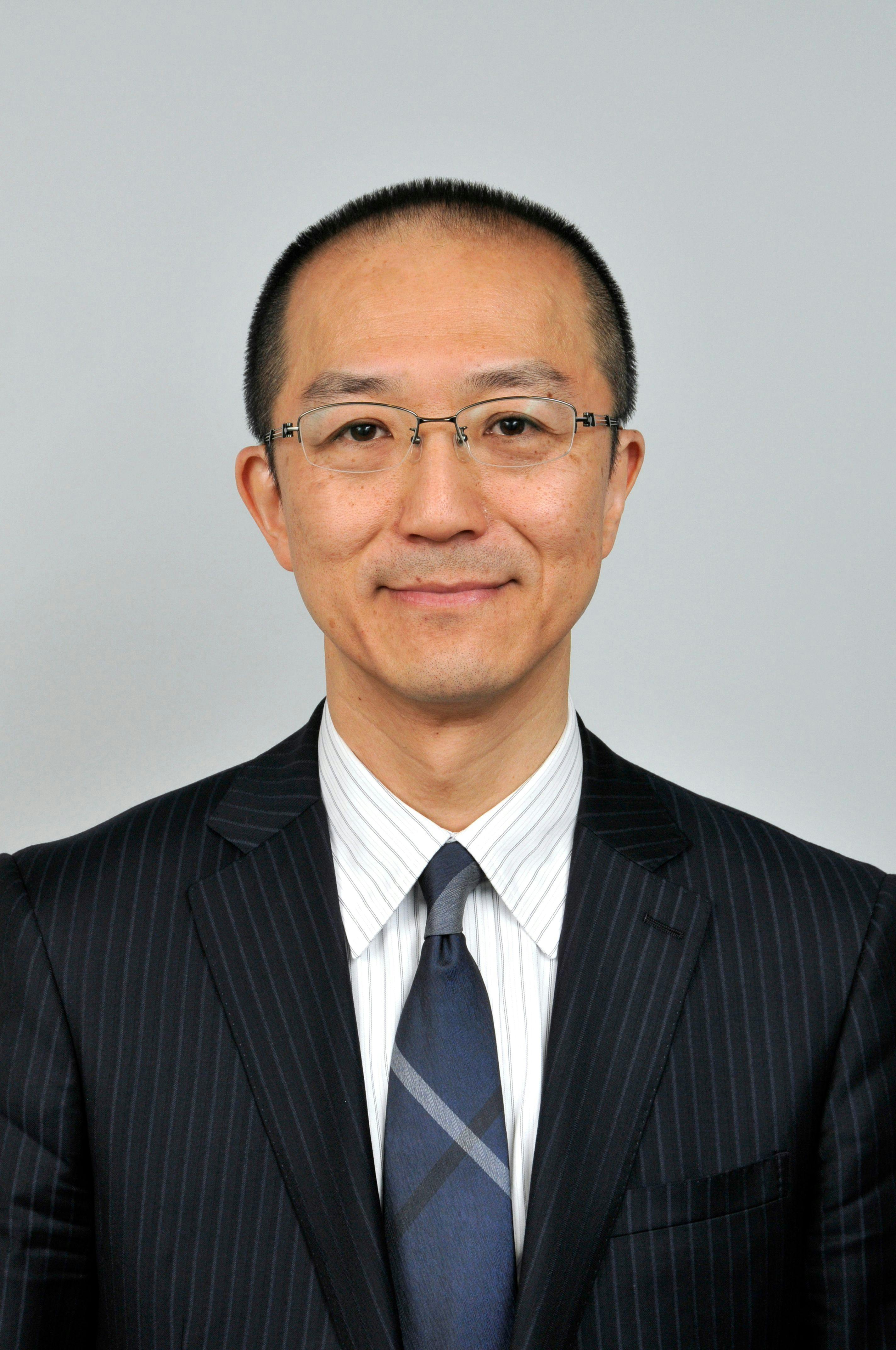Dr Taiichi Hikichi