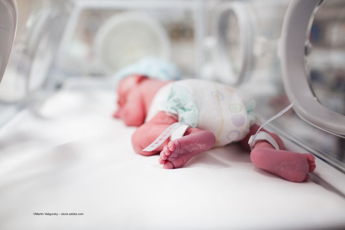 A newborn baby in an incubator. Image credit: ©Martin Valigursky – stock.adobe.com